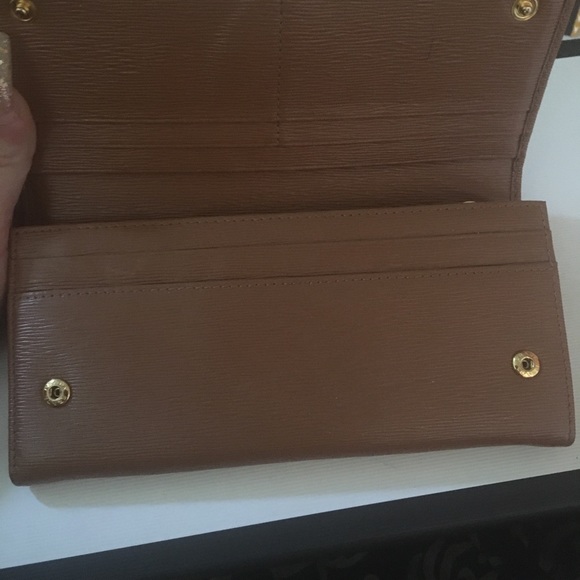 Wallet - Picture 2 of 5